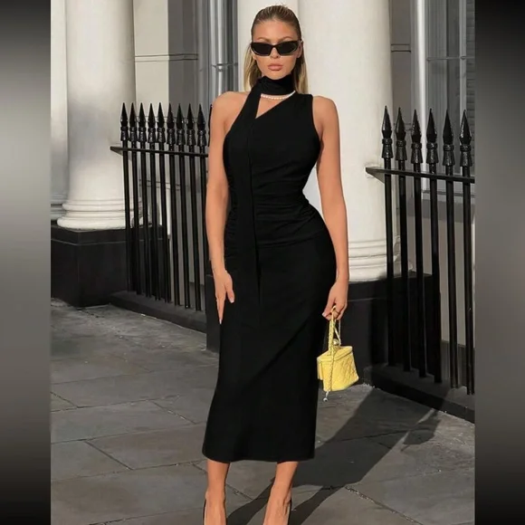 - Asymmetrical Ruched Top ❤️ - Picture 5 of 5